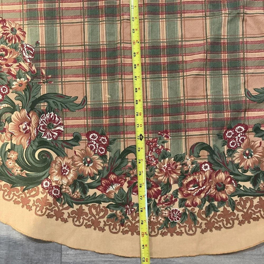 Vintage Oval Cotton Blend Table Cloth  W/6 Napkins Floral Plaid 82x62